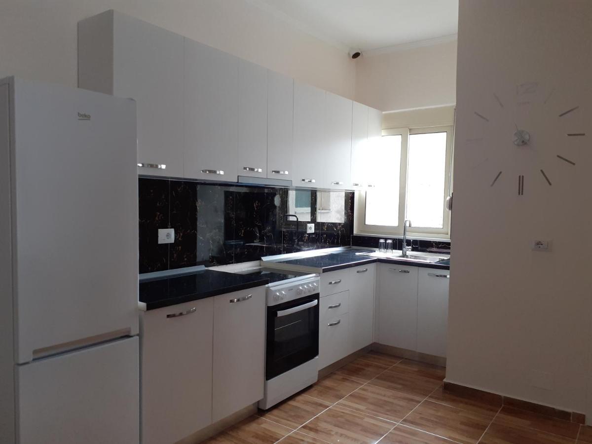 Drini Apartments Permet Luaran gambar