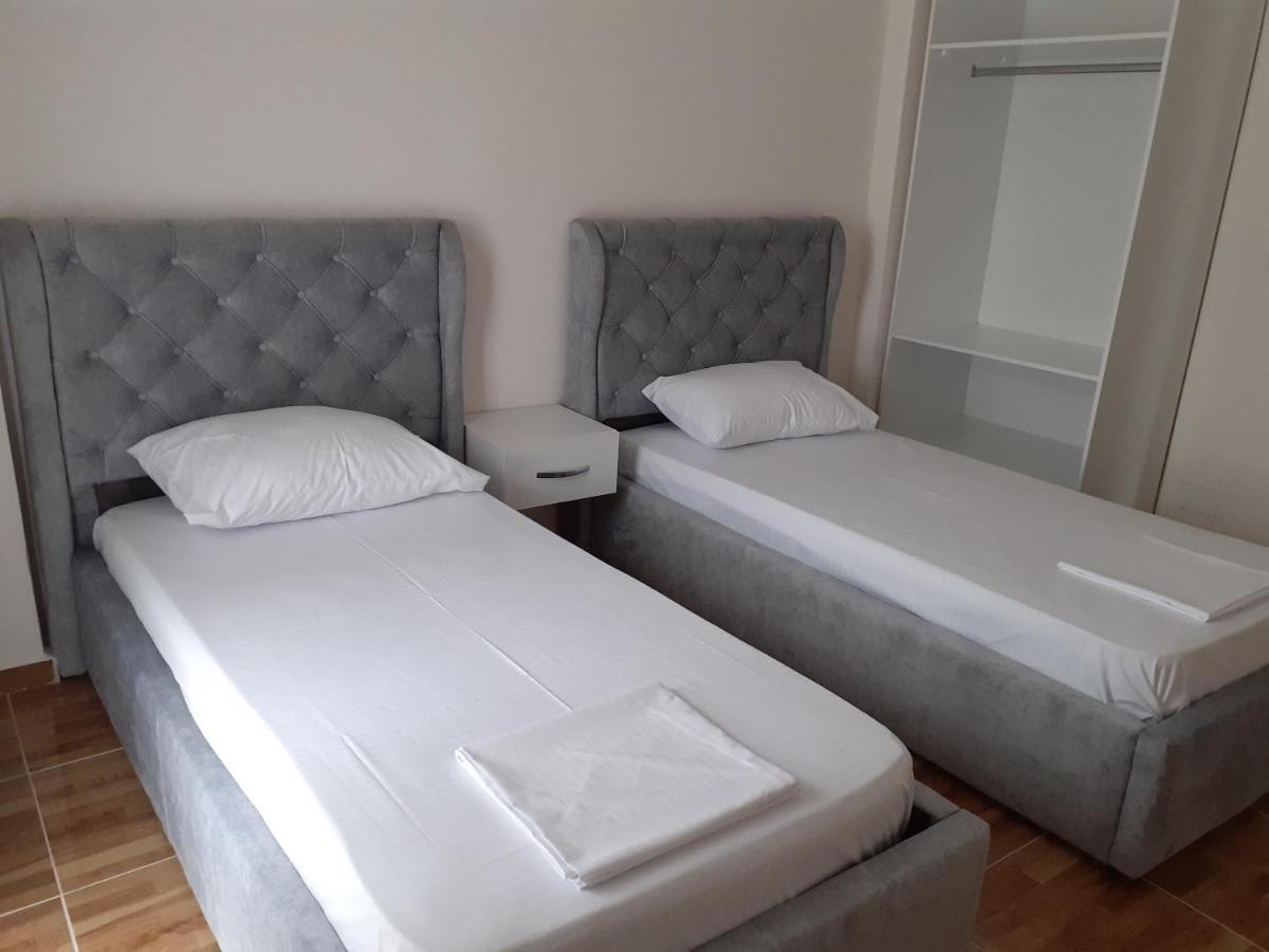 Drini Apartments Permet Luaran gambar
