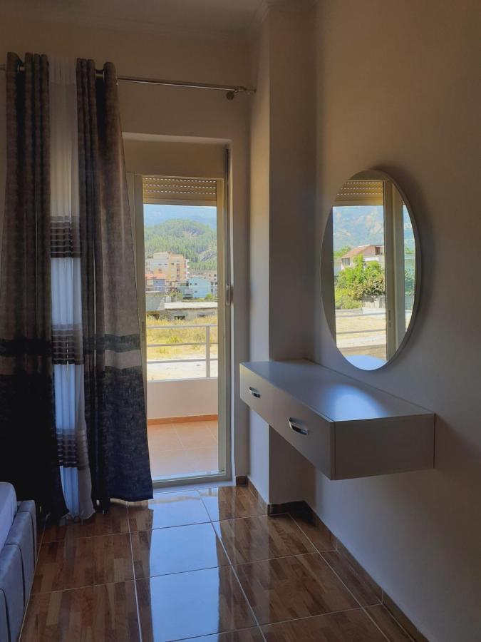 Drini Apartments Permet Luaran gambar