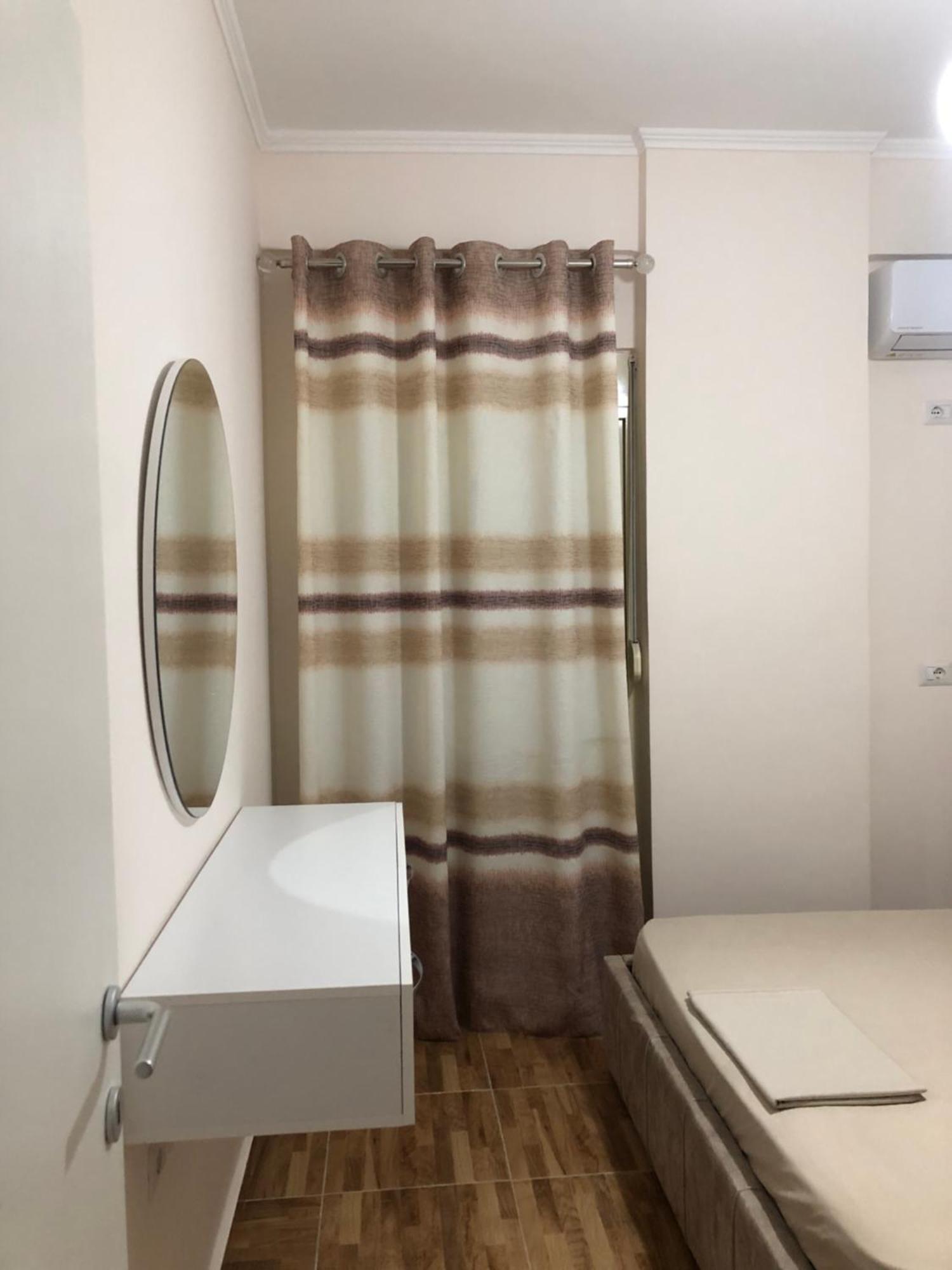 Drini Apartments Permet Luaran gambar