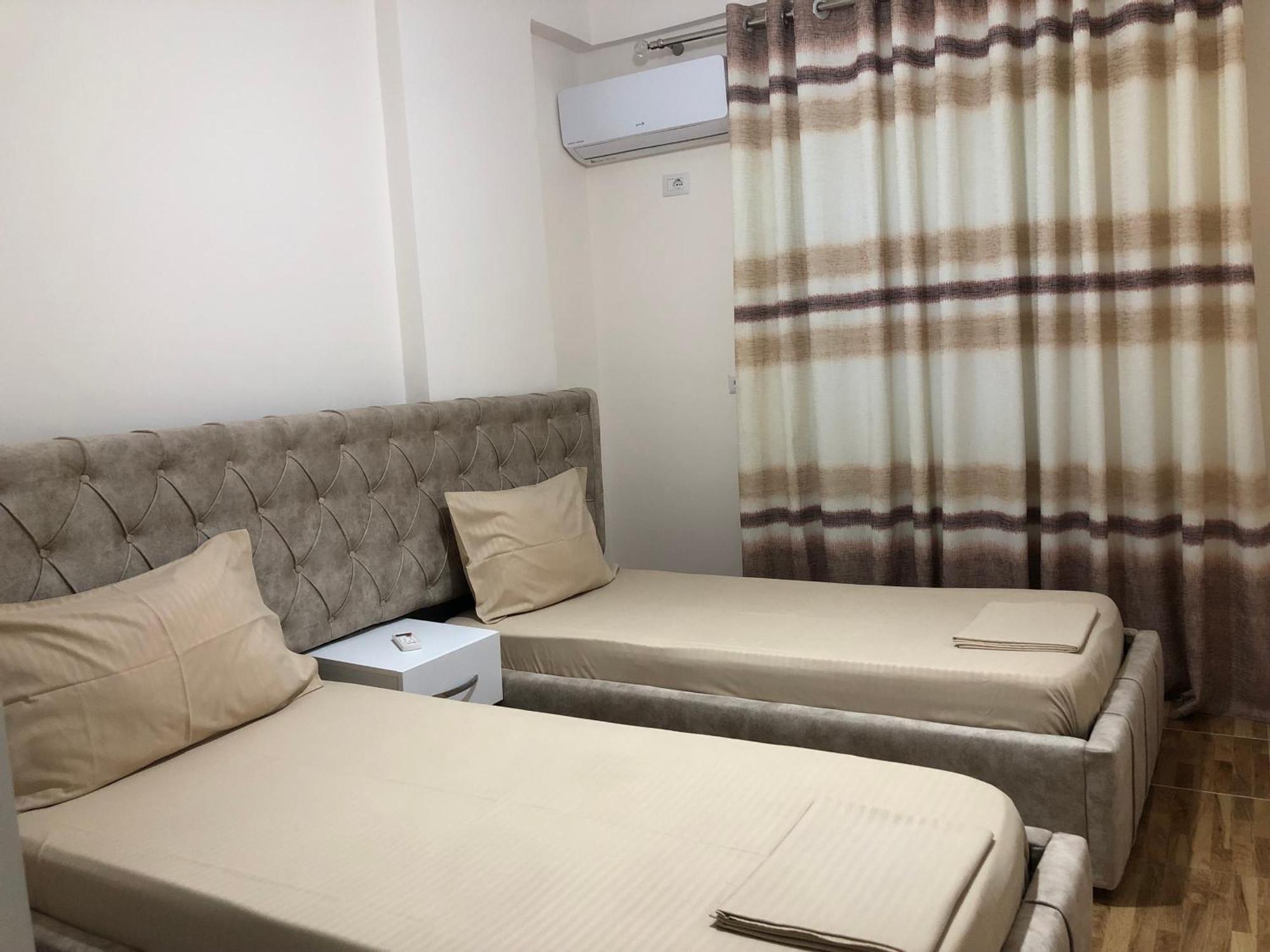Drini Apartments Permet Luaran gambar